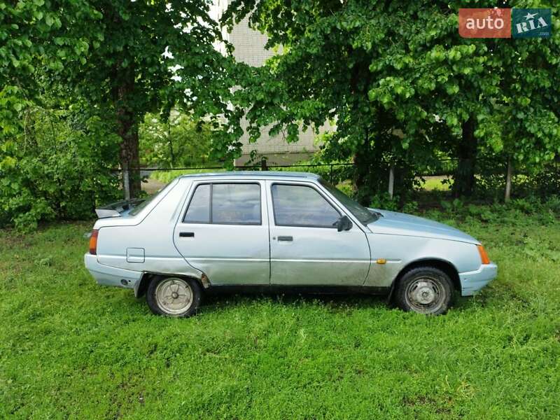 Хэтчбек ЗАЗ 1102 Таврия-Нова 2004 в Шполе