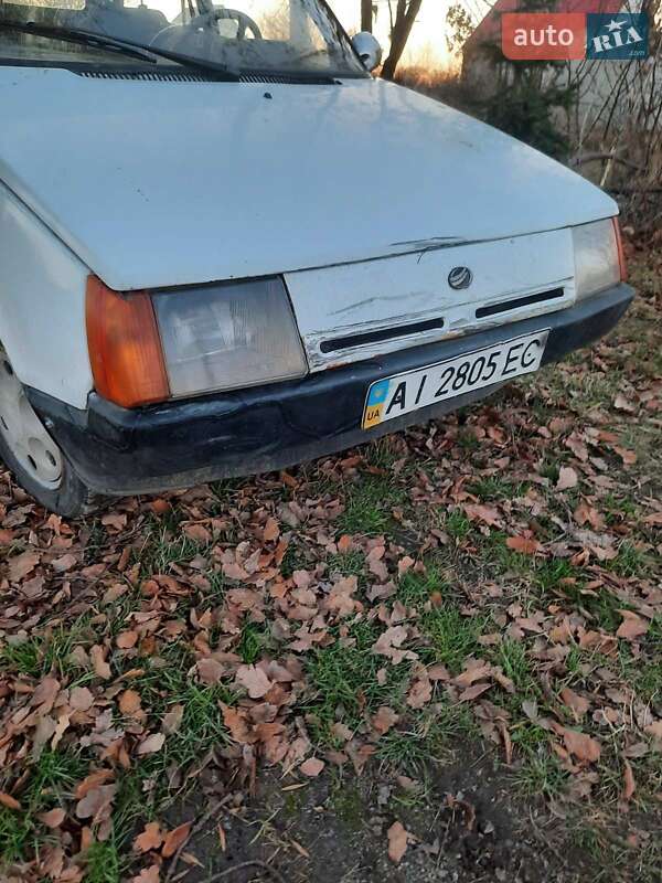 Хэтчбек ЗАЗ 1102 Таврия-Нова 2004 в Броварах фото 3 Хэтчбек ЗАЗ 1102 Таврия-Нова 2004 в Броварах