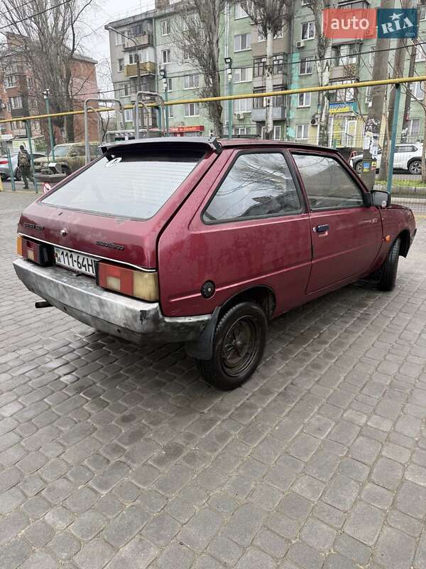 Хэтчбек ЗАЗ 1102 Таврия-Нова 2001 в Запорожье фото 7 Хэтчбек ЗАЗ 1102 Таврия-Нова 2001 в Запорожье