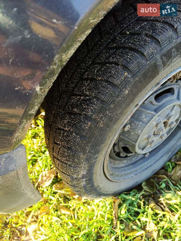 Хэтчбек ЗАЗ 1102 Таврия-Нова 2001 в Партизанском