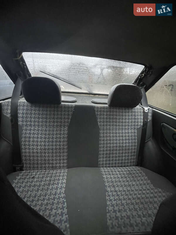 Хэтчбек ЗАЗ 1102 Таврия-Нова 2003 в Иванкове