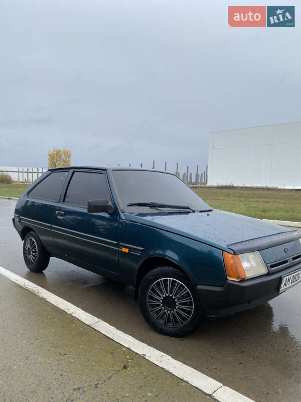 Хетчбек ЗАЗ 1102 Таврія-Нова 2001 в Коростені