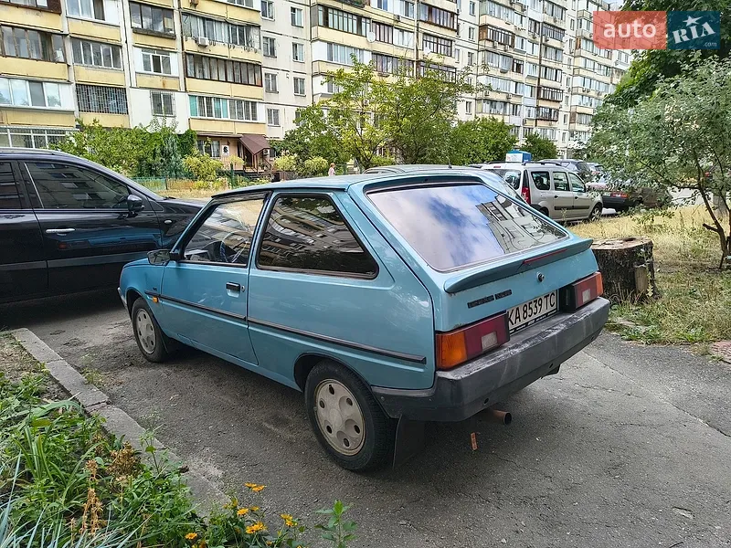 ЗАЗ 1102 Таврія-Нова
