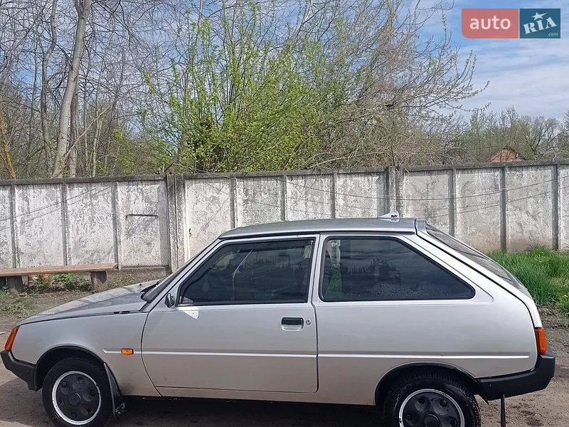ЗАЗ 1102 Таврія-Нова