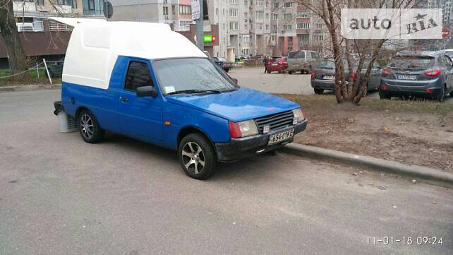 Грузопассажирский фургон ЗАЗ 1102 Таврия 2000 в Киеве