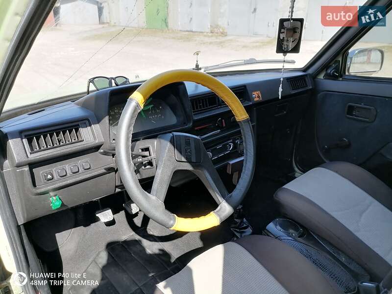 Хэтчбек ЗАЗ 1102 Таврия 1991 в Львове фото 14 Хэтчбек ЗАЗ 1102 Таврия 1991 в Львове