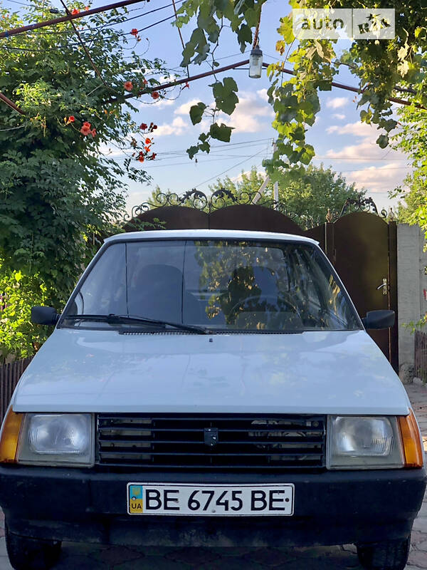 ЗАЗ 1102 Таврия