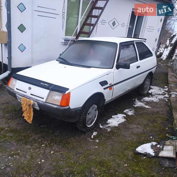 Хэтчбек ЗАЗ 1102 Таврия 2003 в Кременце