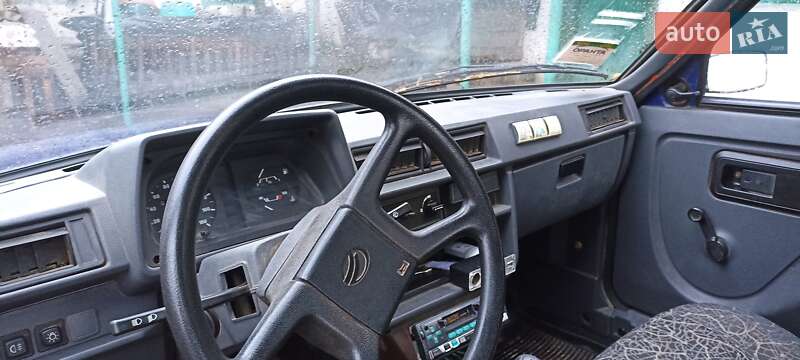 Хетчбек ЗАЗ 1102 Таврія 2003 в Царичанці