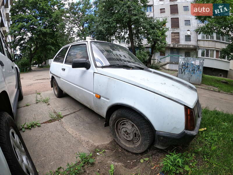 Хэтчбек ЗАЗ 1102 Таврия 2002 в Киеве