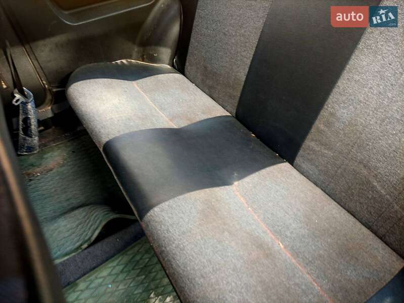 Хетчбек ЗАЗ 1102 Таврія 1996 в Славуті