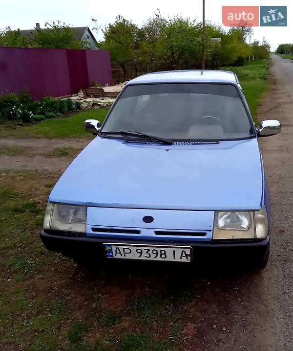 Хетчбек ЗАЗ 1102 Таврія 2001 в Запоріжжі