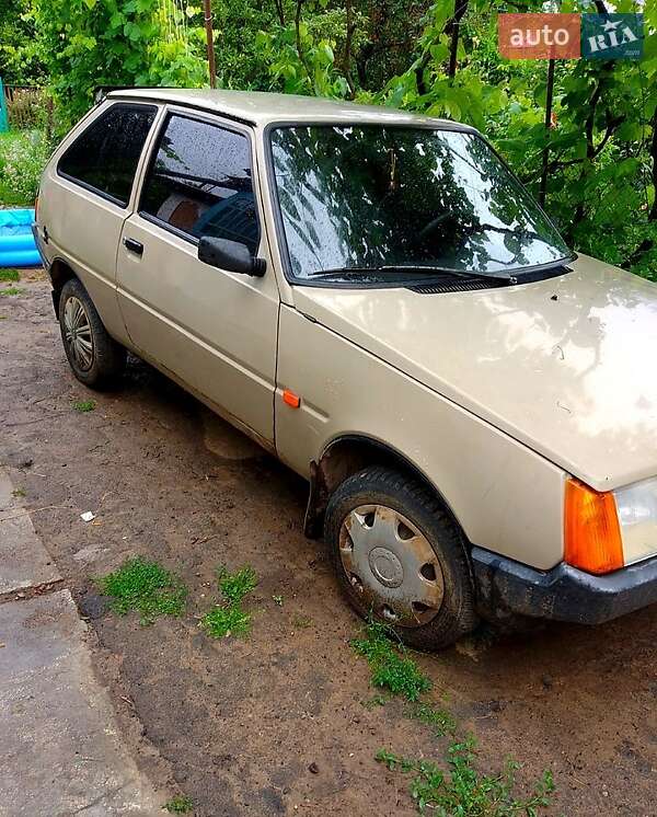 Хетчбек ЗАЗ 1102 Таврія 1993 в Гайсину