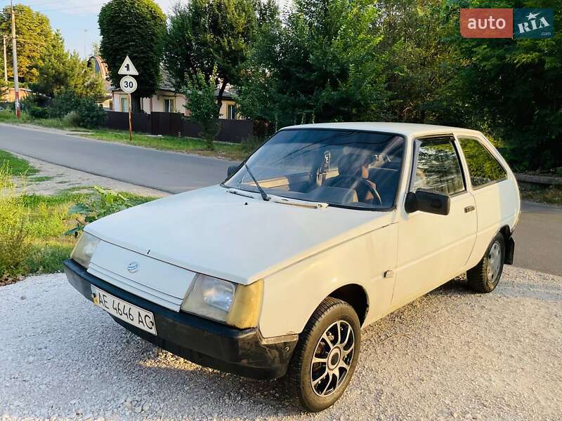 Хэтчбек ЗАЗ 1102 Таврия 1994 в Новомосковске фото 2 Хэтчбек ЗАЗ 1102 Таврия 1994 в Новомосковске