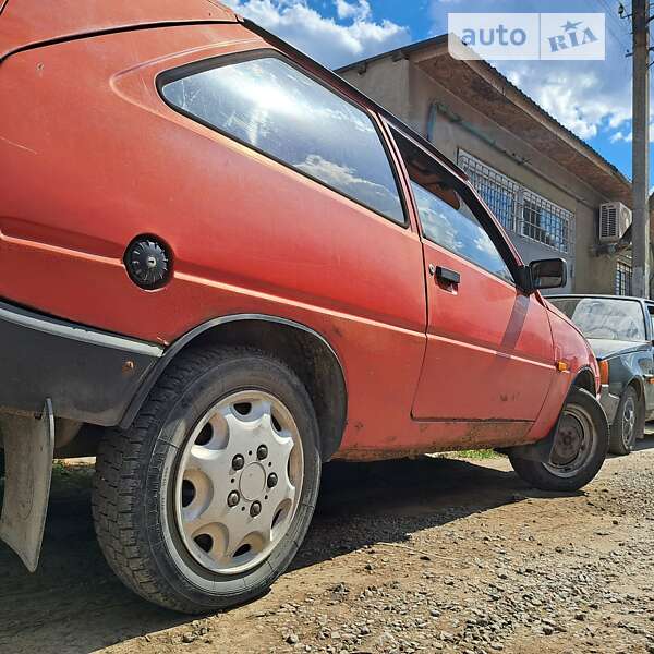 Хэтчбек ЗАЗ 1102 Таврия 1994 в Запорожье