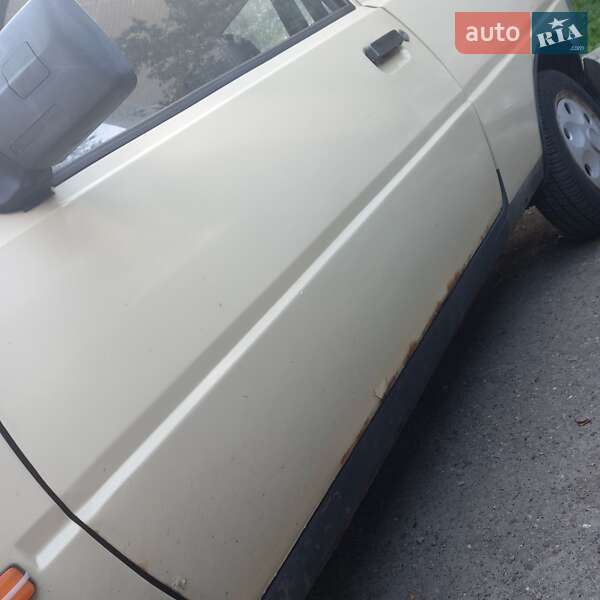 Хэтчбек ЗАЗ 1102 Таврия 1994 в Львове фото 5 Хэтчбек ЗАЗ 1102 Таврия 1994 в Львове