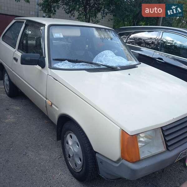 Хетчбек ЗАЗ 1102 Таврія 1994 в 