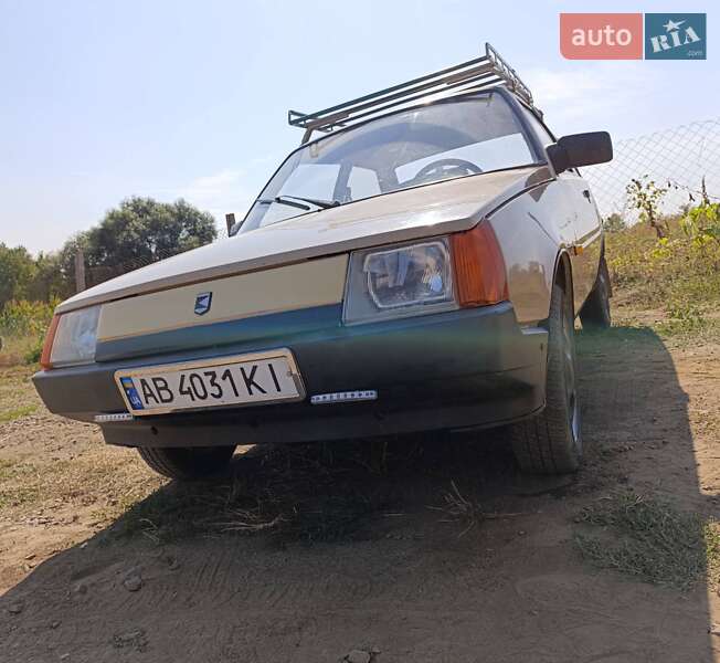 Хэтчбек ЗАЗ 1102 Таврия 1995 в Тыврове