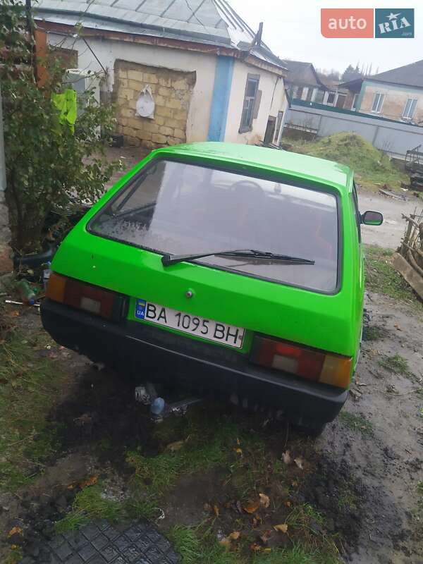 Хэтчбек ЗАЗ 1102 Таврия 1990 в 