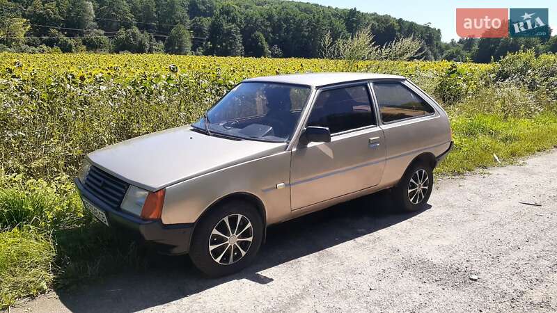 Хэтчбек ЗАЗ 1102 Таврия 1993 в Черновцах