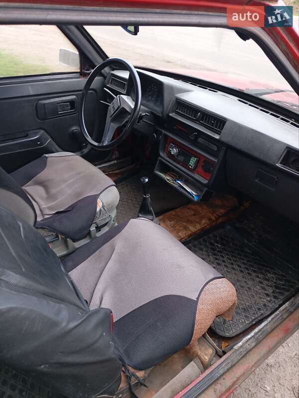 Хетчбек ЗАЗ 1102 Таврія 1993 в Дергачах фото 5 Хетчбек ЗАЗ 1102 Таврія 1993 в Дергачах