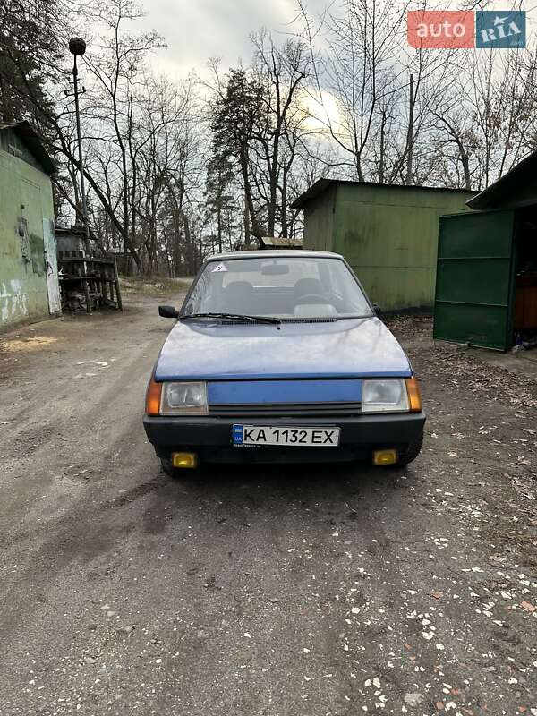 Хэтчбек ЗАЗ 1102 Таврия 2004 в Киеве