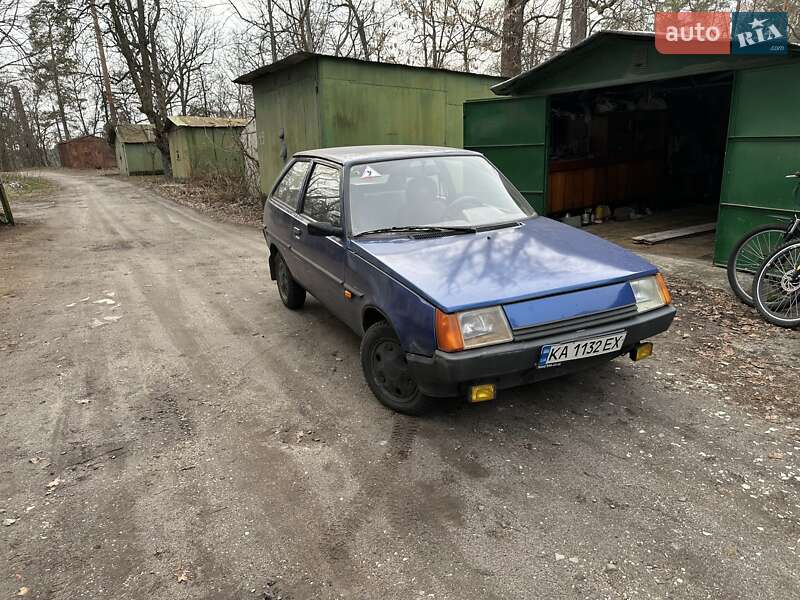 Хэтчбек ЗАЗ 1102 Таврия 2004 в Киеве
