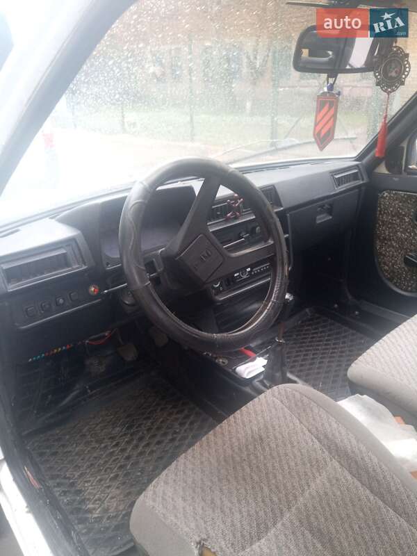 Хэтчбек ЗАЗ 1102 Таврия 1992 в Киеве