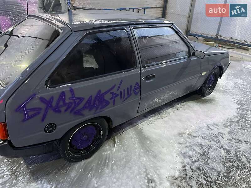 Хэтчбек ЗАЗ 1102 Таврия 1994 в Соленом