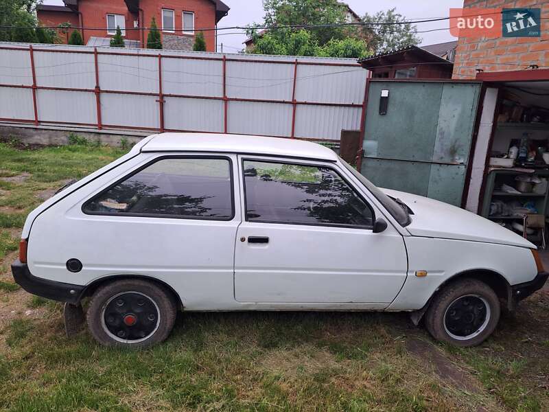 Хэтчбек ЗАЗ 1102 Таврия 1992 в 