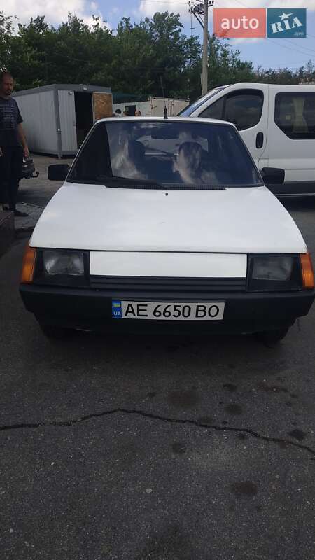 Хэтчбек ЗАЗ 1102 Таврия 2001 в Каменском