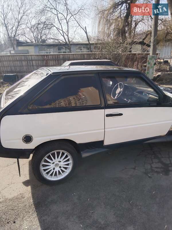 Хэтчбек ЗАЗ 1102 Таврия 1992 в Киеве фото 2 Хэтчбек ЗАЗ 1102 Таврия 1992 в Киеве