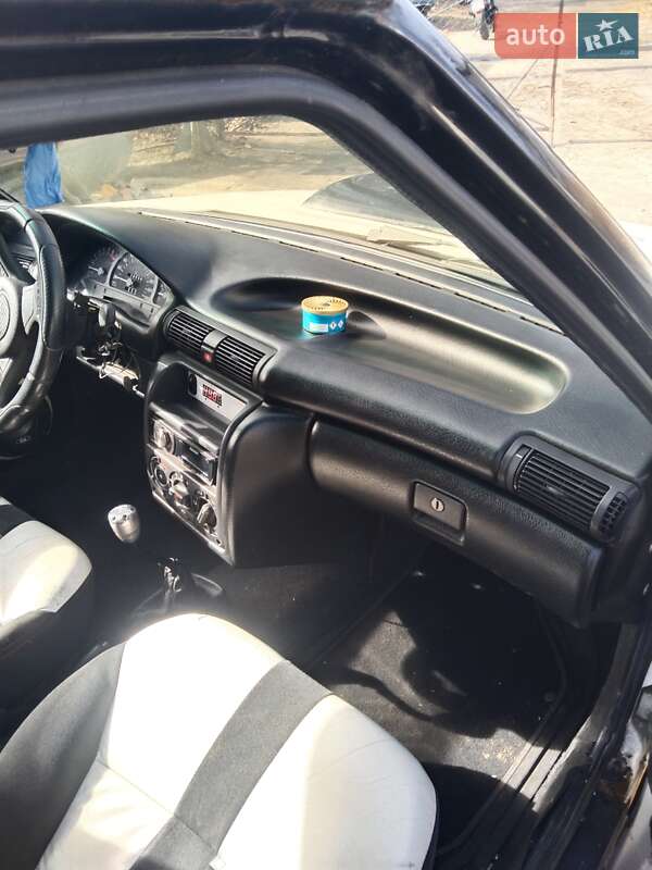 Хэтчбек ЗАЗ 1102 Таврия 1992 в Киеве фото 5 Хэтчбек ЗАЗ 1102 Таврия 1992 в Киеве