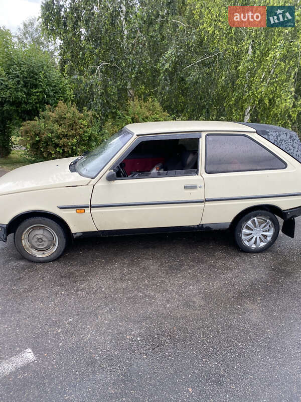 Хетчбек ЗАЗ 1102 Таврія 1992 в Опішне