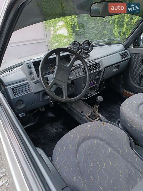 Хэтчбек ЗАЗ 1102 Таврия 1997 в Запорожье