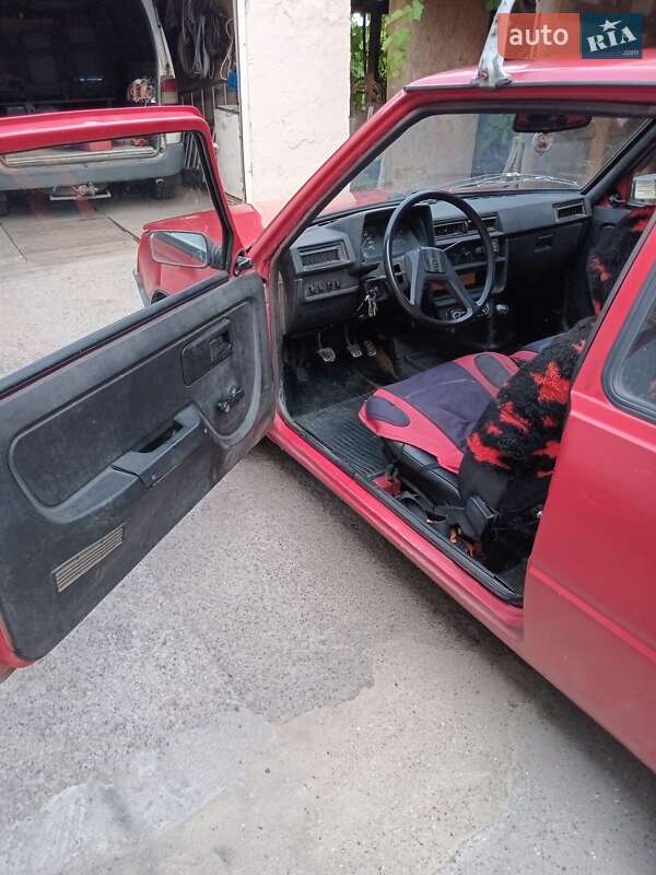 Хэтчбек ЗАЗ 1102 Таврия 1992 в Южном