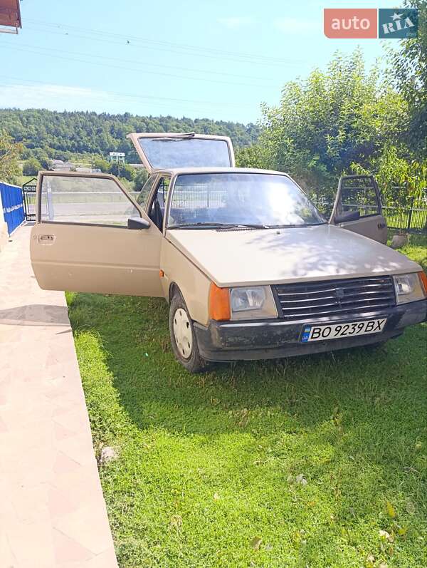 Хэтчбек ЗАЗ 1102 Таврия 1993 в Теребовле фото 6 Хэтчбек ЗАЗ 1102 Таврия 1993 в Теребовле