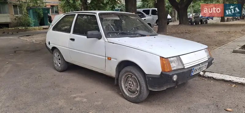 ЗАЗ 1102 Таврія 2001