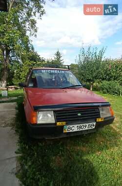 Хетчбек ЗАЗ 1102 Таврія 1993 в Золочеві