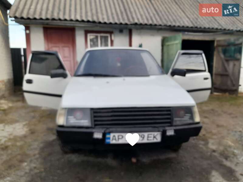 Хэтчбек ЗАЗ 1102 Таврия 1992 в 