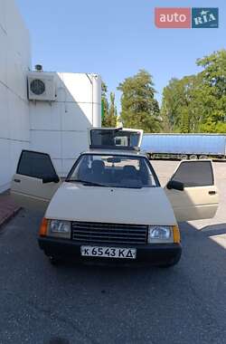 Хэтчбек ЗАЗ 1102 Таврия 1992 в 
