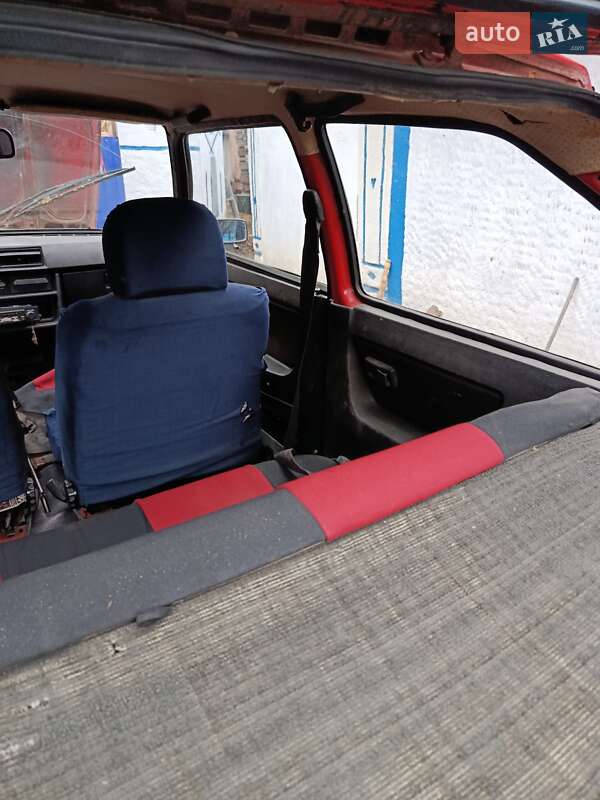 Хэтчбек ЗАЗ 1102 Таврия 1992 в Черновцах
