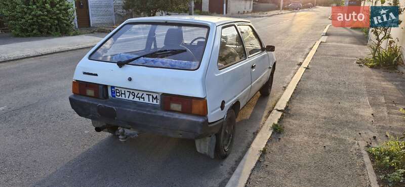 Хэтчбек ЗАЗ 1102 Таврия 1992 в Измаиле