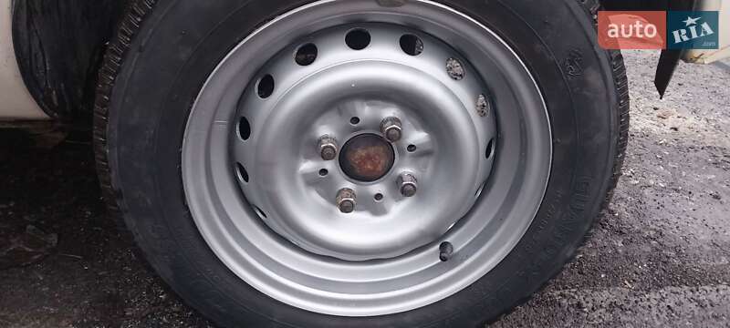 Хэтчбек ЗАЗ 1102 Таврия 1993 в Киеве фото 5 Хэтчбек ЗАЗ 1102 Таврия 1993 в Киеве