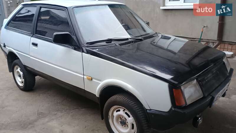 Хэтчбек ЗАЗ 1102 Таврия 1992 в Новомосковске фото 3 Хэтчбек ЗАЗ 1102 Таврия 1992 в Новомосковске