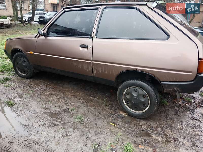 Хэтчбек ЗАЗ 1102 Таврия 1994 в Ромнах