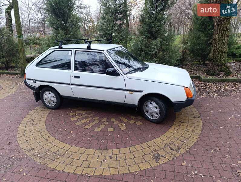 Хетчбек ЗАЗ 1102 Таврія 1991 в Запоріжжі фото 2 Хетчбек ЗАЗ 1102 Таврія 1991 в Запоріжжі