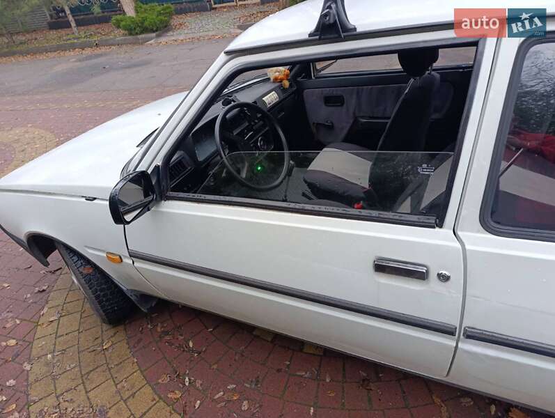 Хетчбек ЗАЗ 1102 Таврія 1991 в Запоріжжі фото 17 Хетчбек ЗАЗ 1102 Таврія 1991 в Запоріжжі