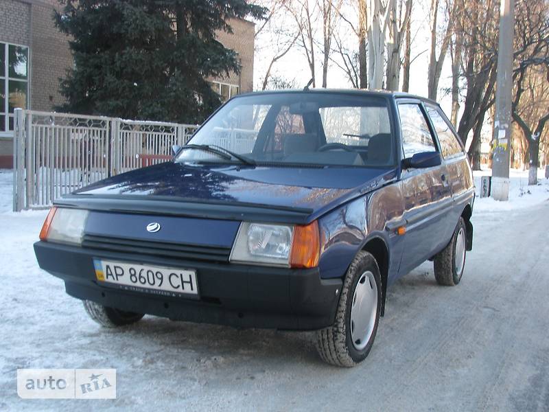 Хэтчбек ЗАЗ 1102 Таврия 2004 в Запорожье