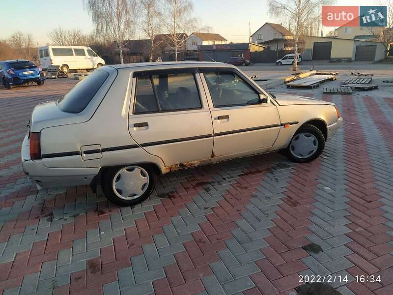 Лифтбек ЗАЗ 1103 Славута 2010 в Белой Церкви